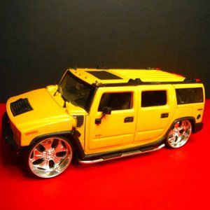 2003 Hummer H2 Yellow 1/24 Scale Jada Model
